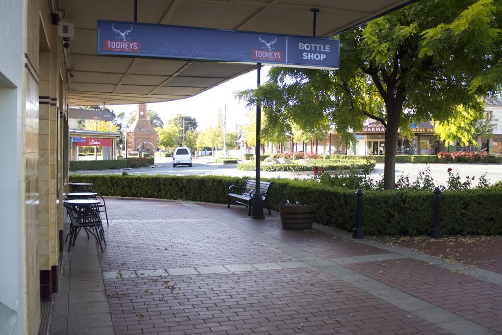 Court House Hotel Boorowa Extérieur photo
