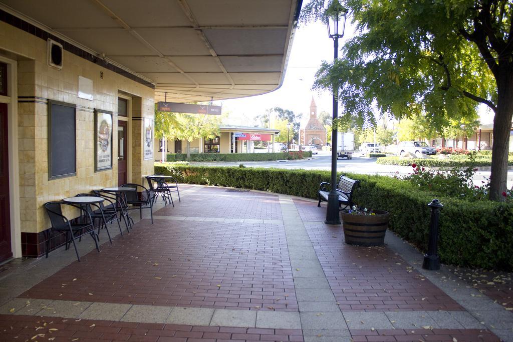 Court House Hotel Boorowa Extérieur photo